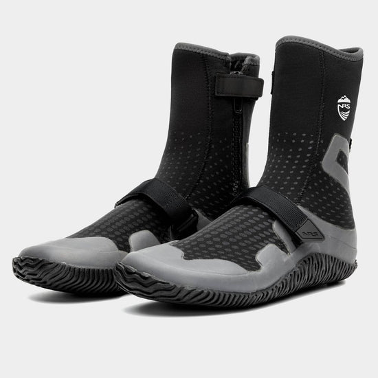 NRS Men's Paddle Wetshoe Pair