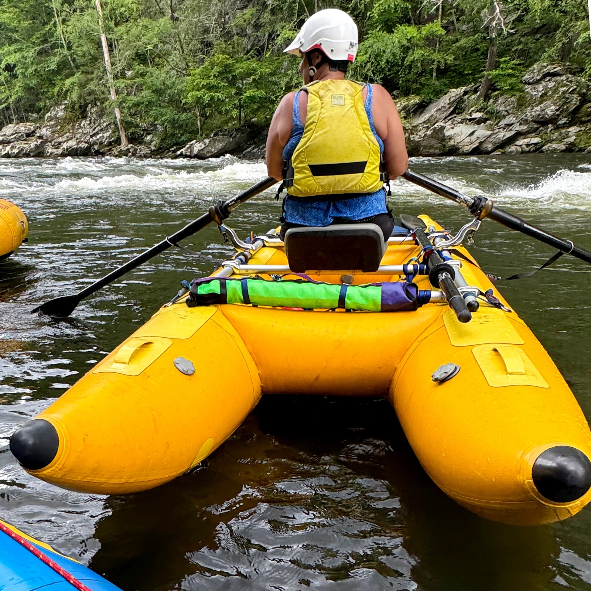 Redneck Rafter Hand Pump Bag Medium - On Raft